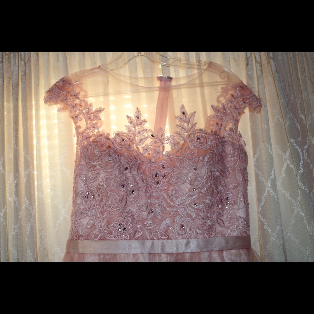Dress - Picture 3 of 5
